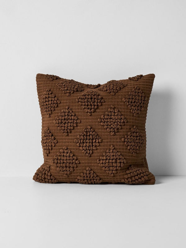 HUSK CUSHION - TOBACCO